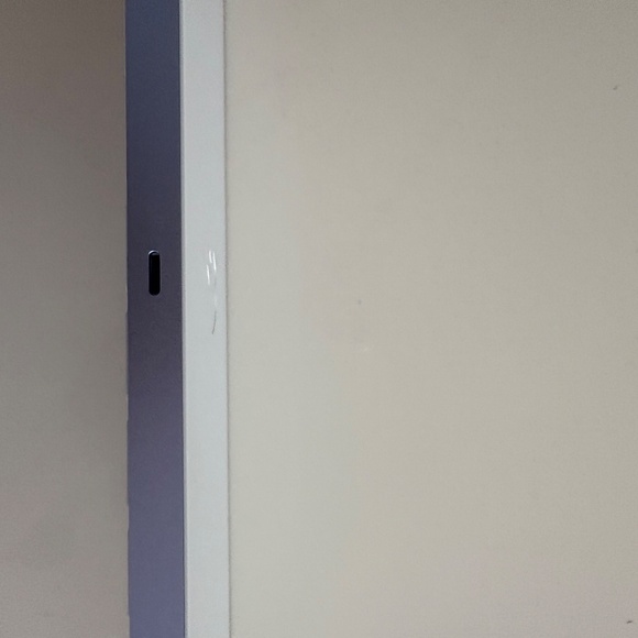 APPLE Magic Keyboard ~ Purple with Touch ID - Picture 6 of 9